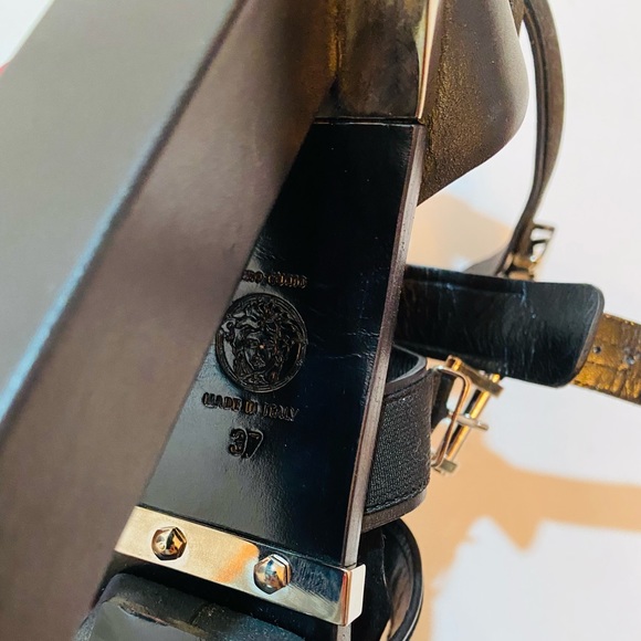 Versace Heels - Picture 2 of 9